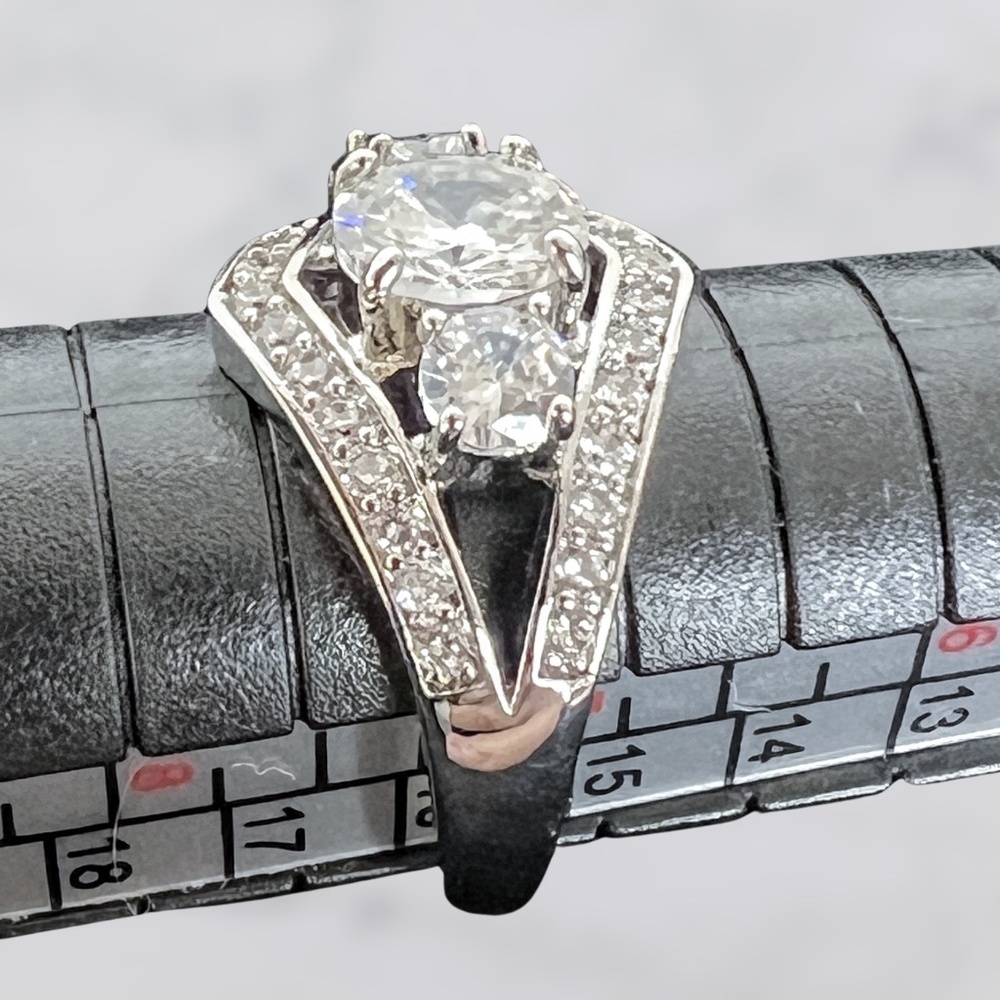 CZ and 925 Silver Tiara Style Band Ring Sz 7 NEW - Picture 5 of 9